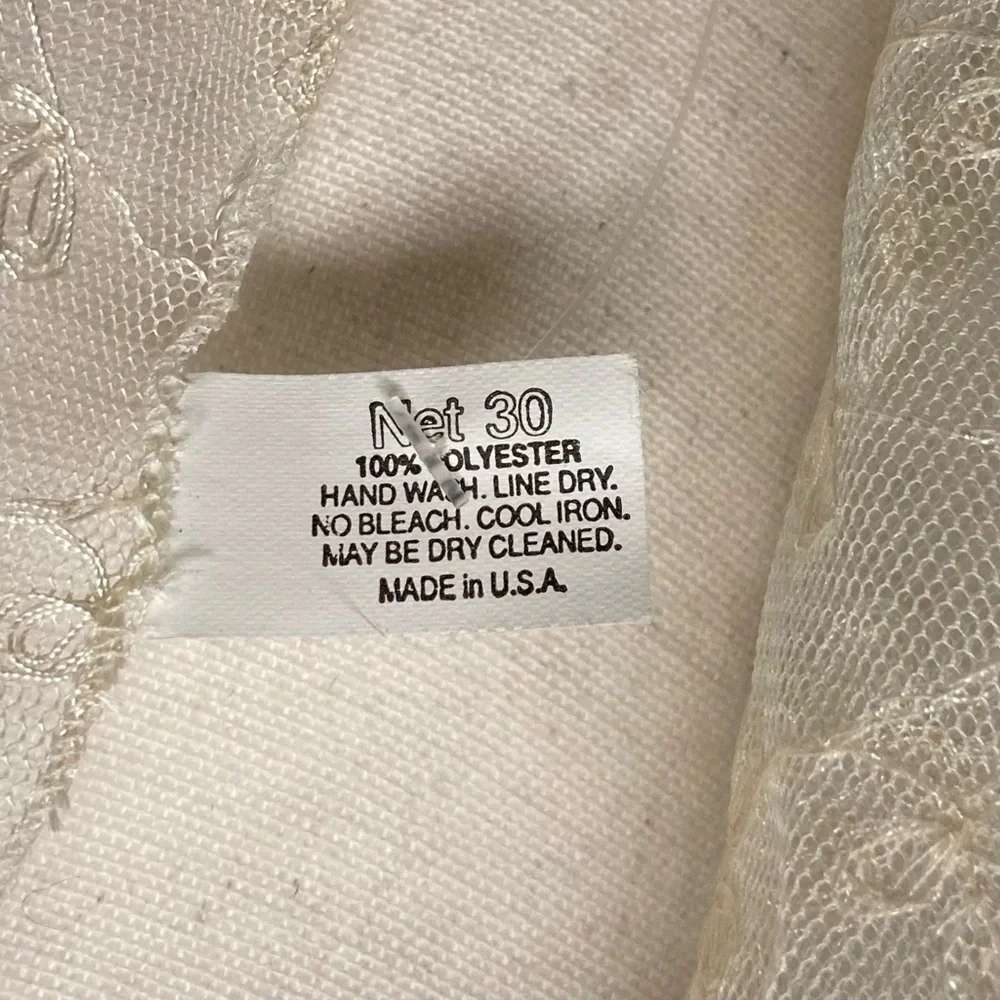 NWT 1980s Vintage Sheer Lace scarf. Cream colored. 55x12.5 inches